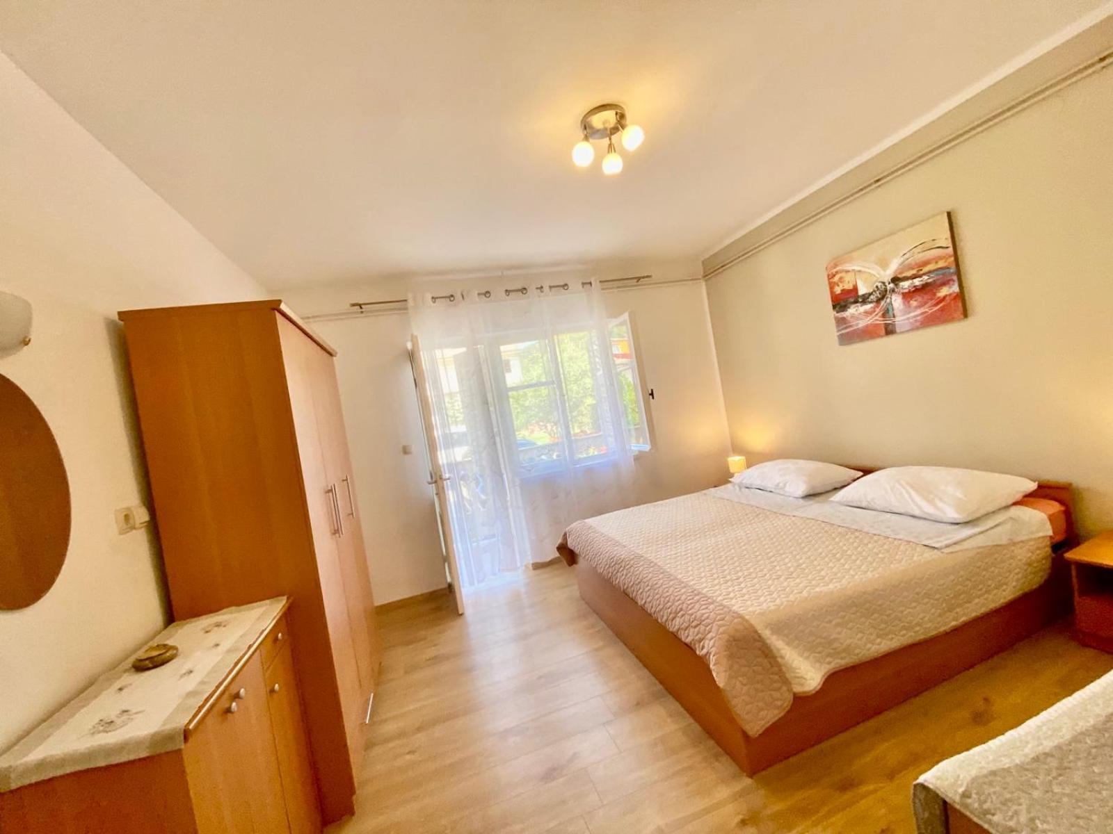 Apartmani Franciska Раб Екстер'єр фото