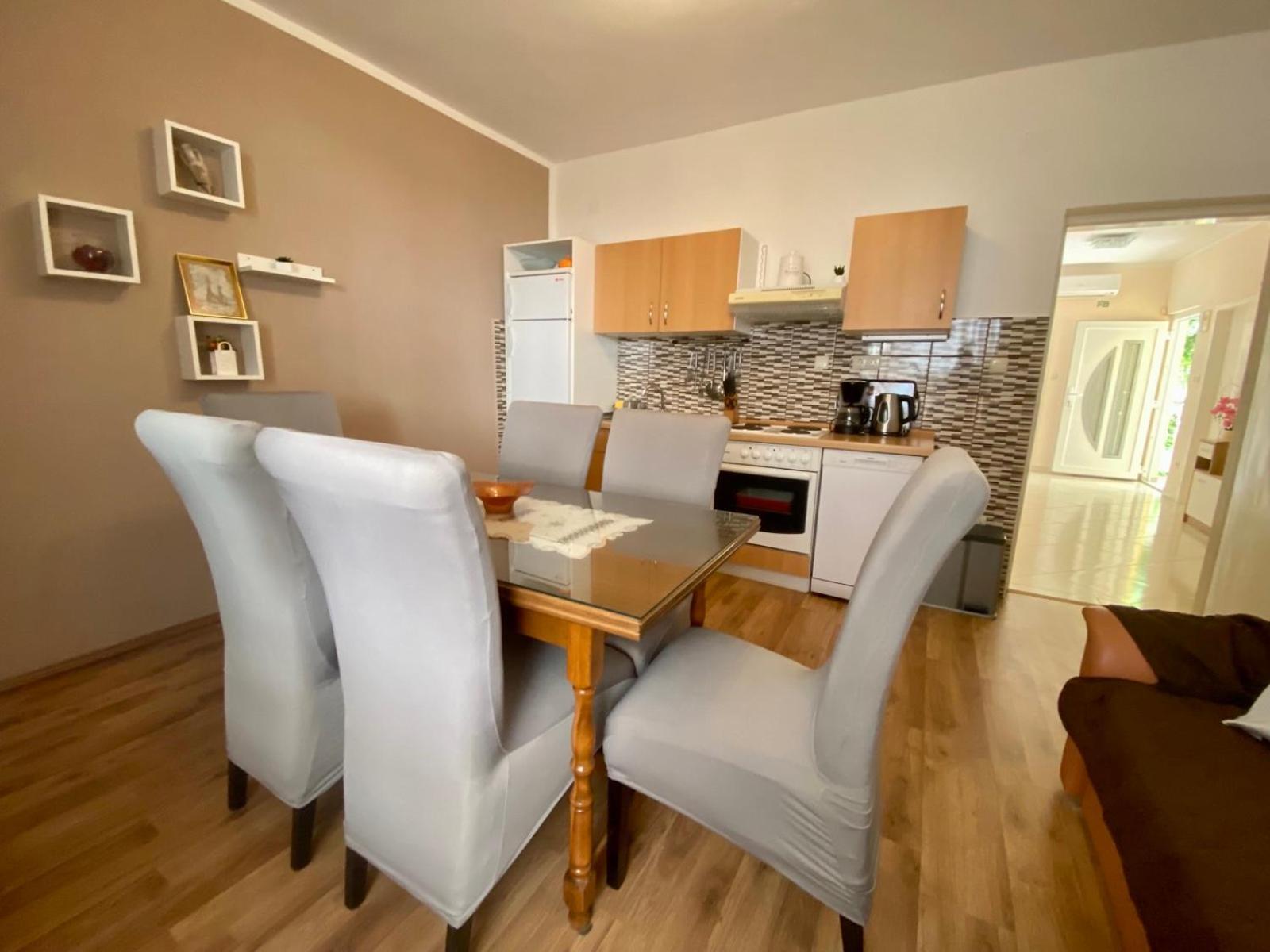 Apartmani Franciska Раб Екстер'єр фото