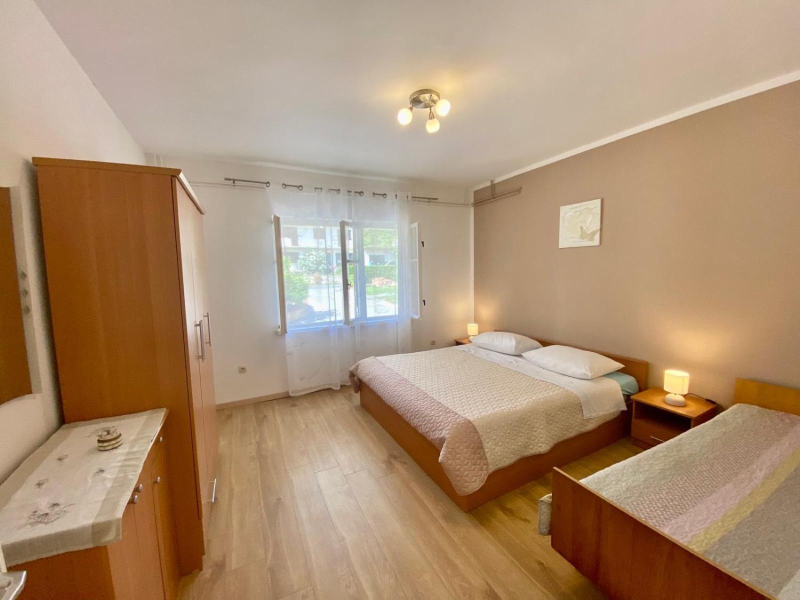 Apartmani Franciska Раб Екстер'єр фото