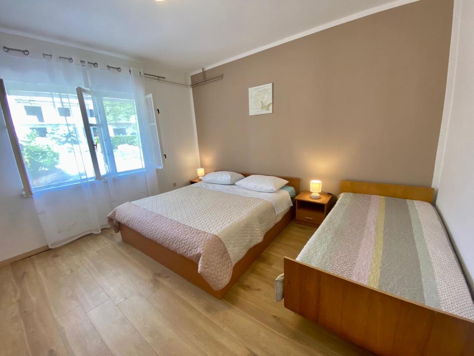 Apartmani Franciska Раб Екстер'єр фото