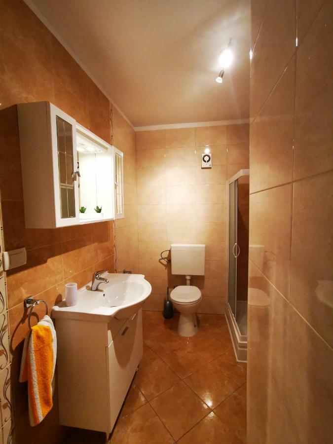 Apartmani Franciska Раб Екстер'єр фото