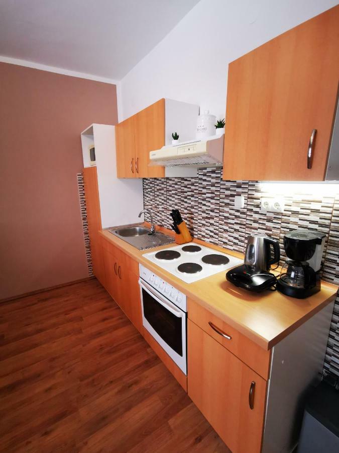 Apartmani Franciska Раб Екстер'єр фото
