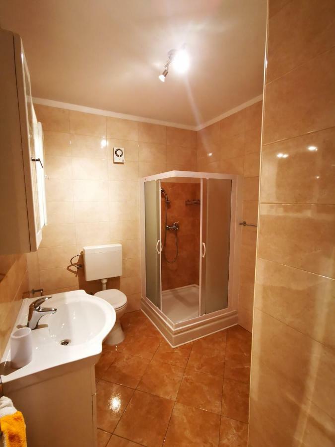 Apartmani Franciska Раб Екстер'єр фото