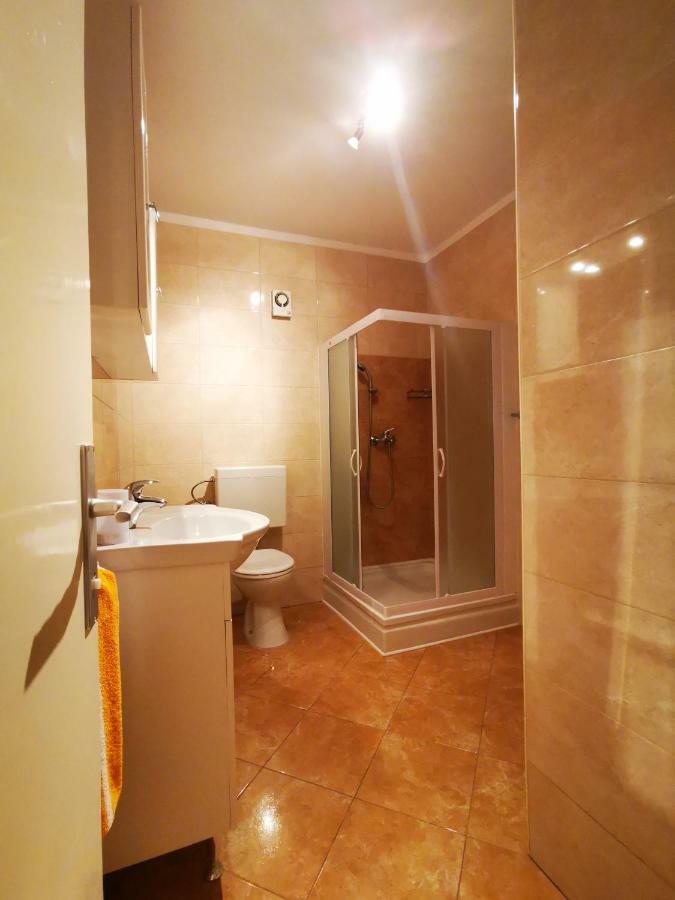 Apartmani Franciska Раб Екстер'єр фото