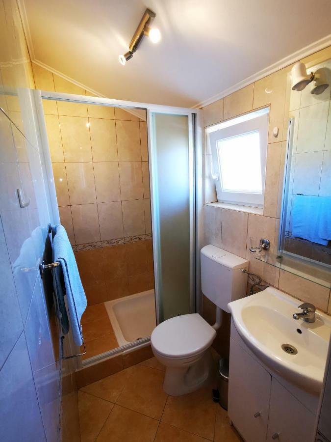Apartmani Franciska Раб Екстер'єр фото